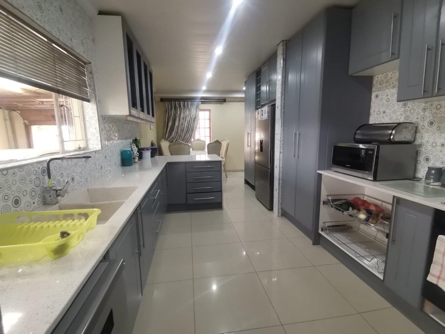 5 Bedroom Property for Sale in Sasolburg Ext 11 Free State